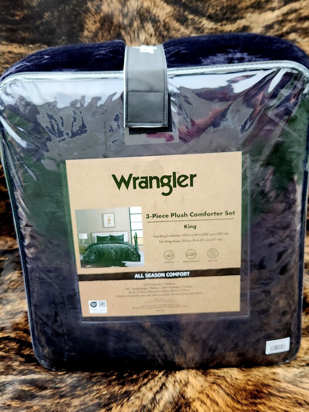 Wrangler Plush Comforter Set in Black Aztec